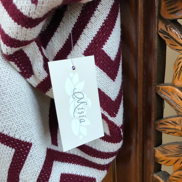 Misia Cream & Red Poncho Cardigan Women Sz M/L Short Sleeve Adult New NWT - Picture 3 of 8